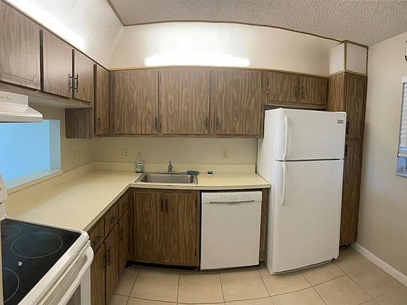4th image of 2828 Casita Way APT 204