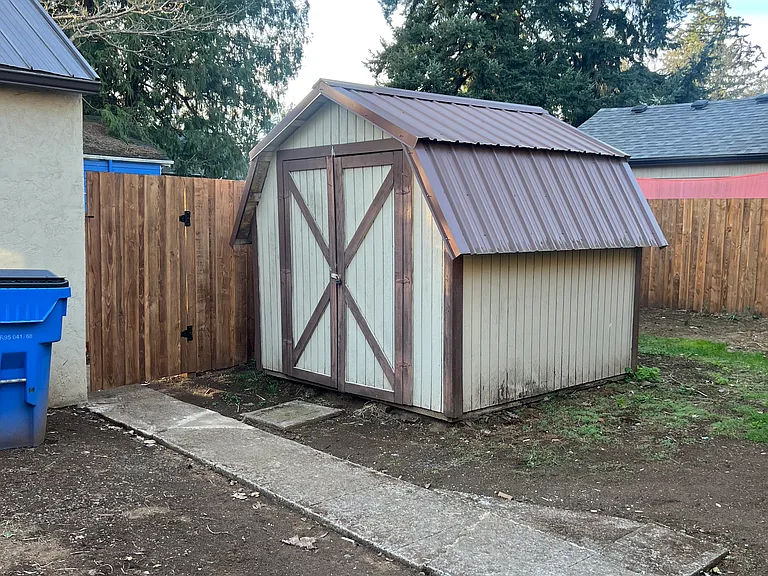3200 Watson Ave — Photo 3