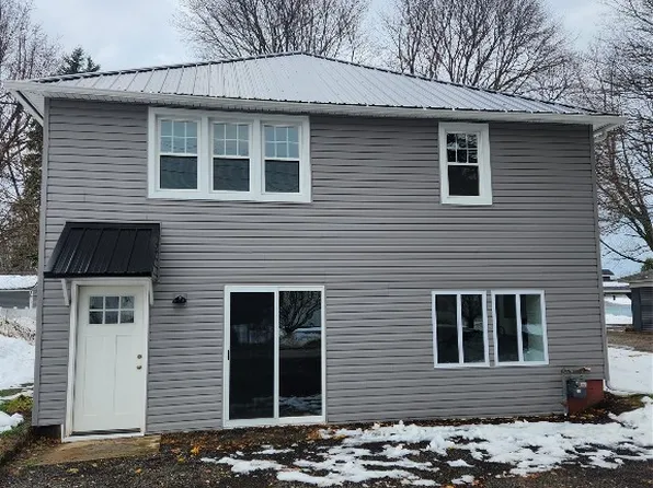 2460 N Mill St, North East, PA 16428