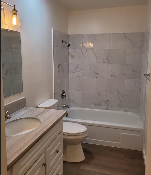 3 bed, 950 sqft, $2,600 — Photo 3