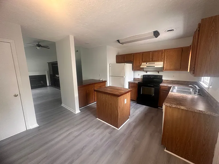 6519 Spicewood St — Photo 4