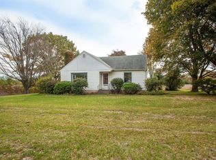 12001 W Donges Bay Rd, Mequon, WI 53097