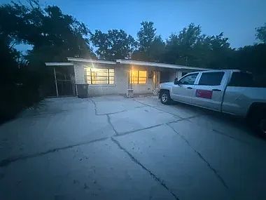 1st image of 4731 E Castlewood Dr
