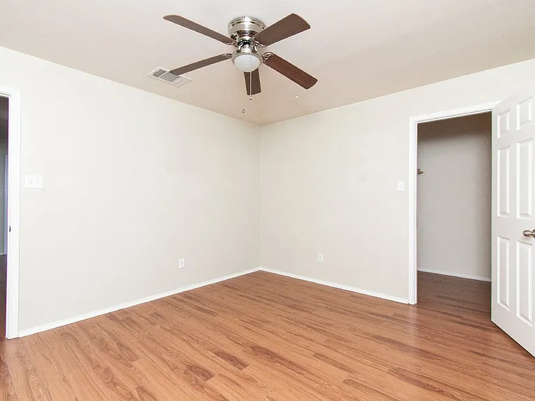 5503 Bridgewood Dr — Photo 20