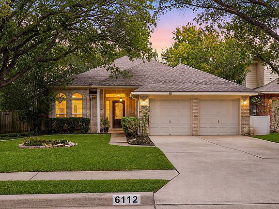 3rd image of 6112 Jumano Ln