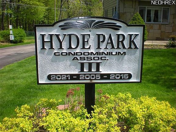 3rd image of 2005 Presidential Pkwy