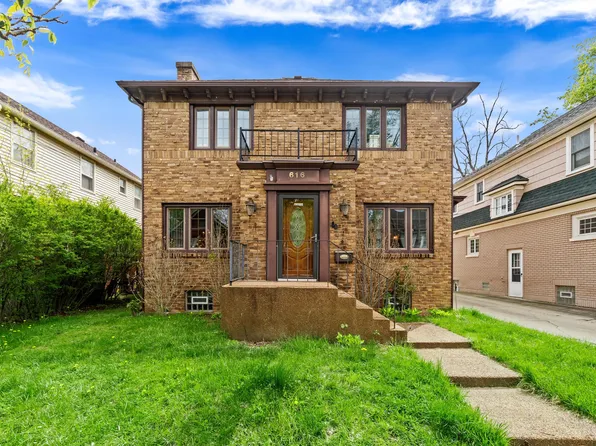 616 Rosewood Ave SE, East Grand Rapids, MI 49506