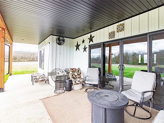 3rd image of 1050 NE 175th Rd