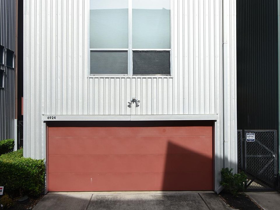 1st image of 6924 Yellowstone Way Dr