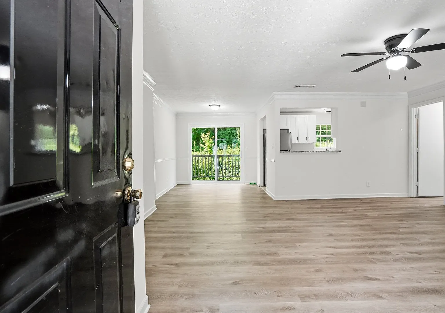 2 bed, 1250 sqft, $1,720 — Photo 3