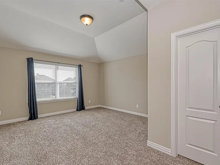 17827 Circular Quay Ln — Photo 28