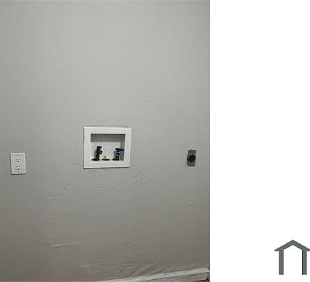 2nd image of 4024 Pleasant St #B