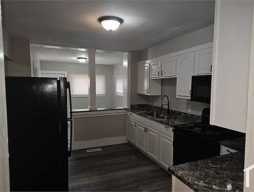 6 bed, 2600 sqft, $2,950 — Photo 3