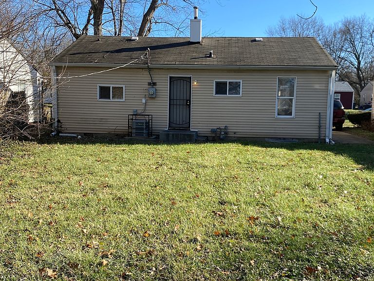 Listing photo 2