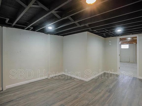 5th image of 3920 Crane Ave