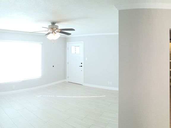 3rd image of 1003 E Clark Ave APT 1
