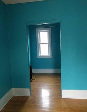 5th image of 2213 25th Ave S #2