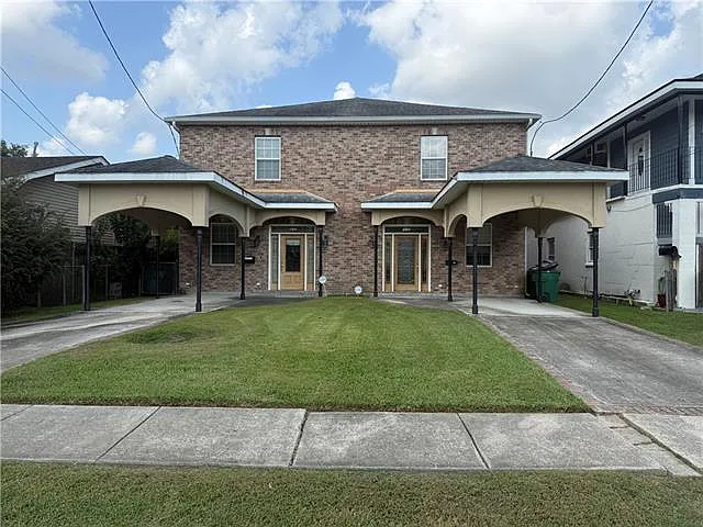 4 bed, 2.0 bath, 1850 sqft, $2,250 — Photo 1