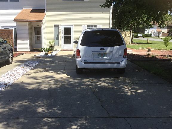 5th image of 202 Kathy Ct