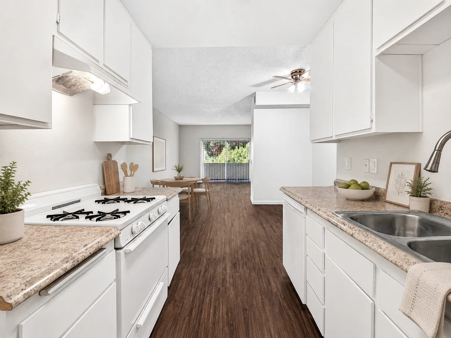 10749 Francis Pl — Photo 1