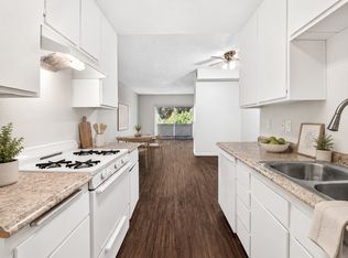 10749 Francis Pl, Los Angeles, CA 90034