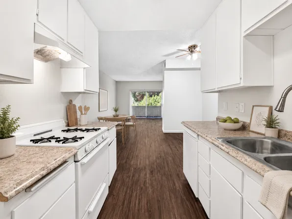 10749 Francis Pl, 10749 Francis Pl APT 204, Los Angeles, CA 90034