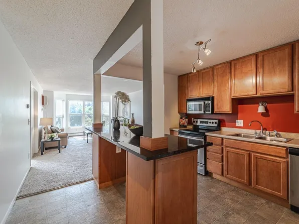 720 3rd Ave NE APT 202, Minneapolis, MN 55413