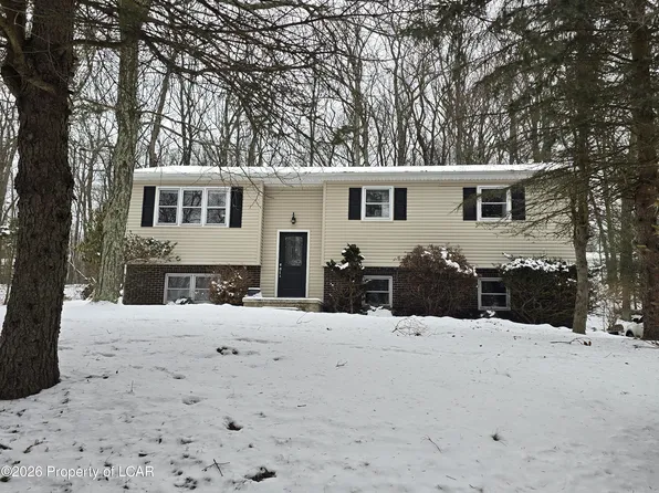 39 Bentwood Rd, Drums, PA 18222