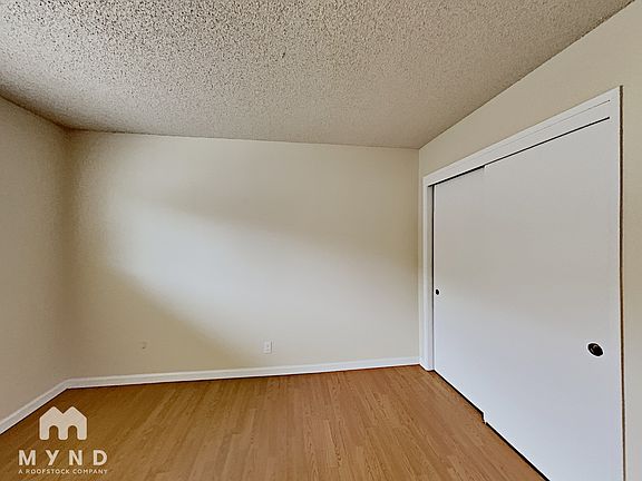 4th image of 870 Burbank Dr APT 9