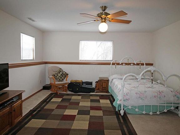 3rd image of 649 Creekpark Ct