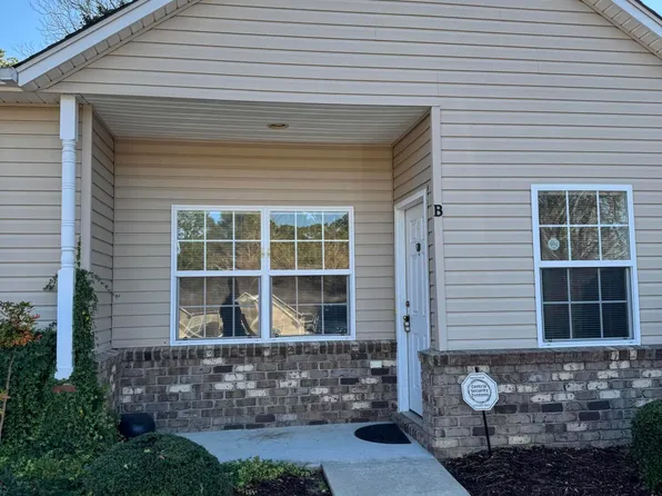 101 E Rhode Island Avenue Apt B, Southern Pines, NC 28387