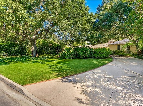 4th image of 111 Hacienda Dr