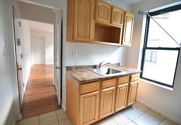 4th image of 120 Sherman Ave APT 27