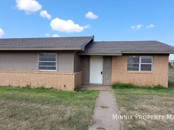 633 S Crosby St, Crosbyton, TX 79322