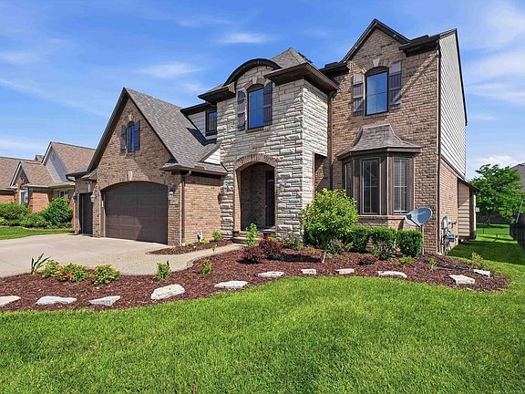 2nd image of 21917 Bellewood Dr