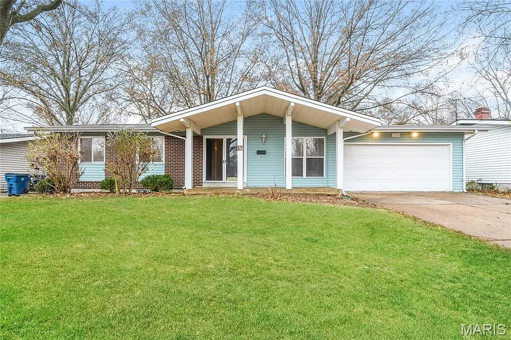 1398 Brenthaven Ln photo 1