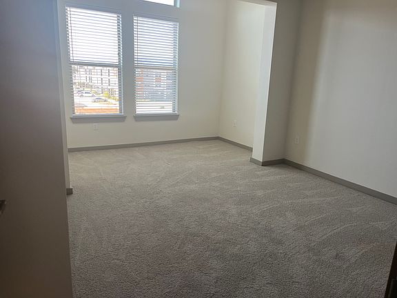 4th image of 149 Garner Dr #221