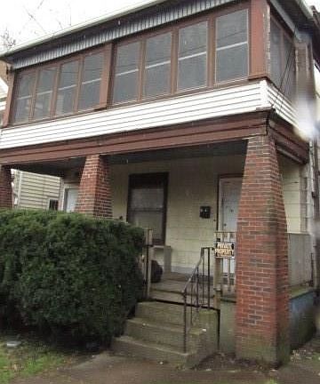 2nd image of 749-51 E 6th St