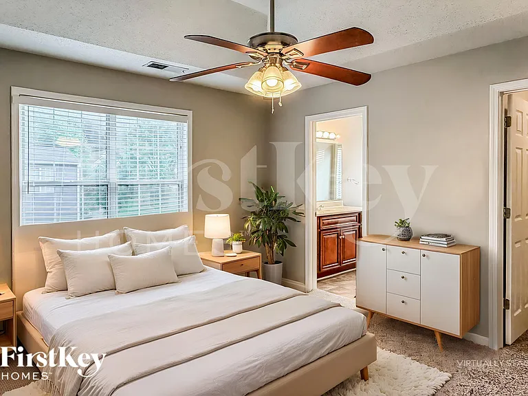 2701 Chadwick Ln NW — Photo 11