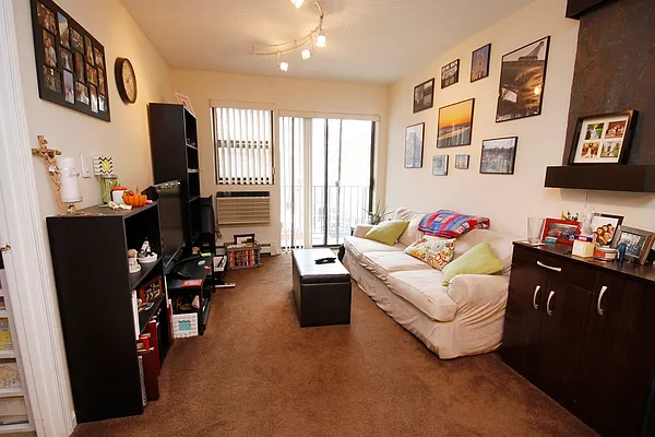 Rented by C T Realty & Consulting Corp. | media 19