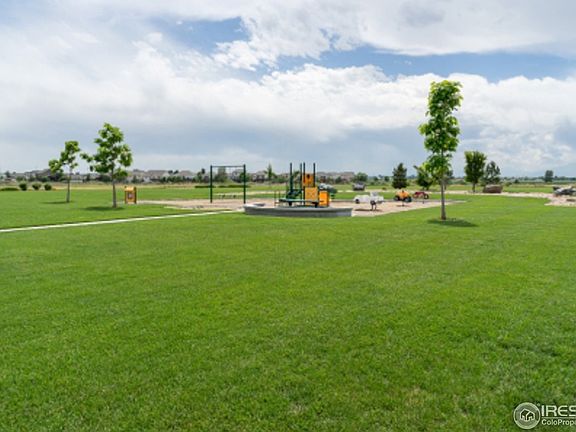 3rd image of 911 Village Dr