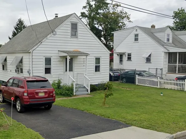 20 Goodyear Ln, Burlington, NJ 08016