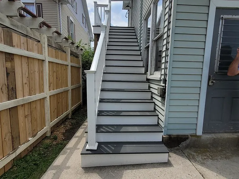 21 E Maple St — Photo 29
