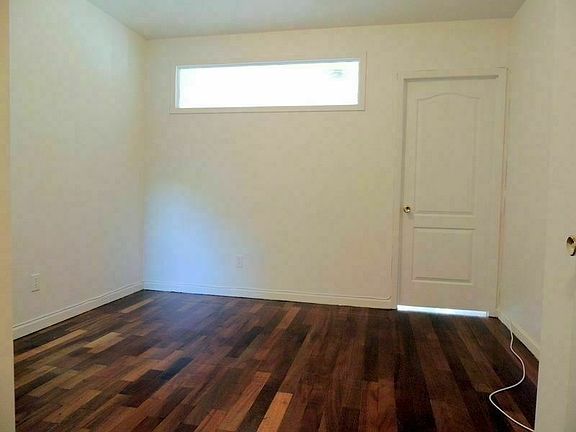 4th image of 154 Allen St APT 2C