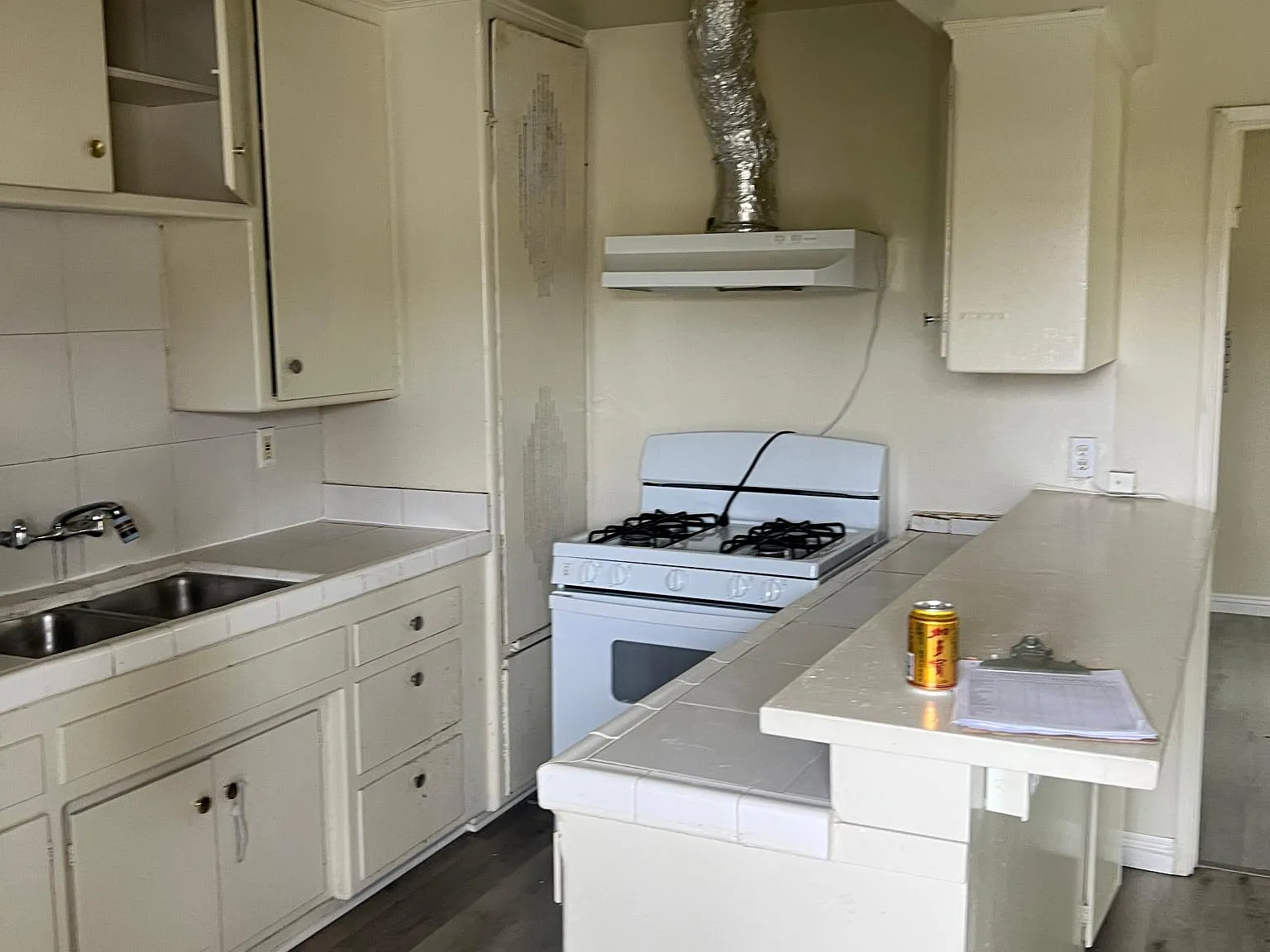 1 bed, 750 sqft, $1,250 — Photo 2