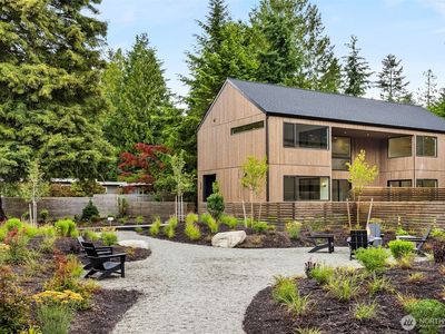 640 Park Avenue NE, Bainbridge Island, WA, 98110