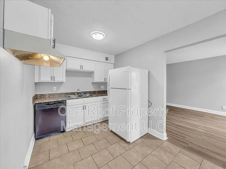 2001 Chateau Dr #A — Photo 13