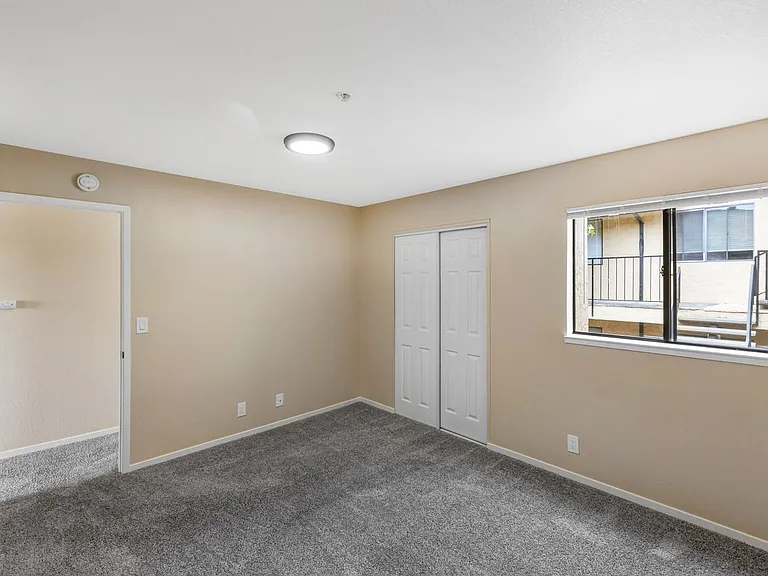 The Gables Apartments — Photo 15
