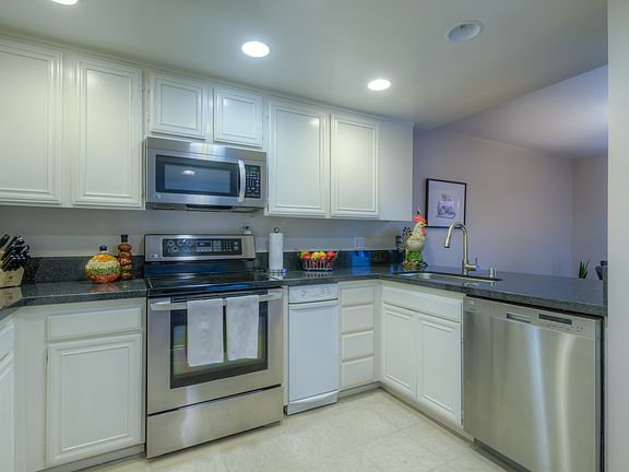 4th image of 1717 Sandy Creek Ln