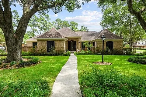 3615 Fairvalley Dr — Photo 5